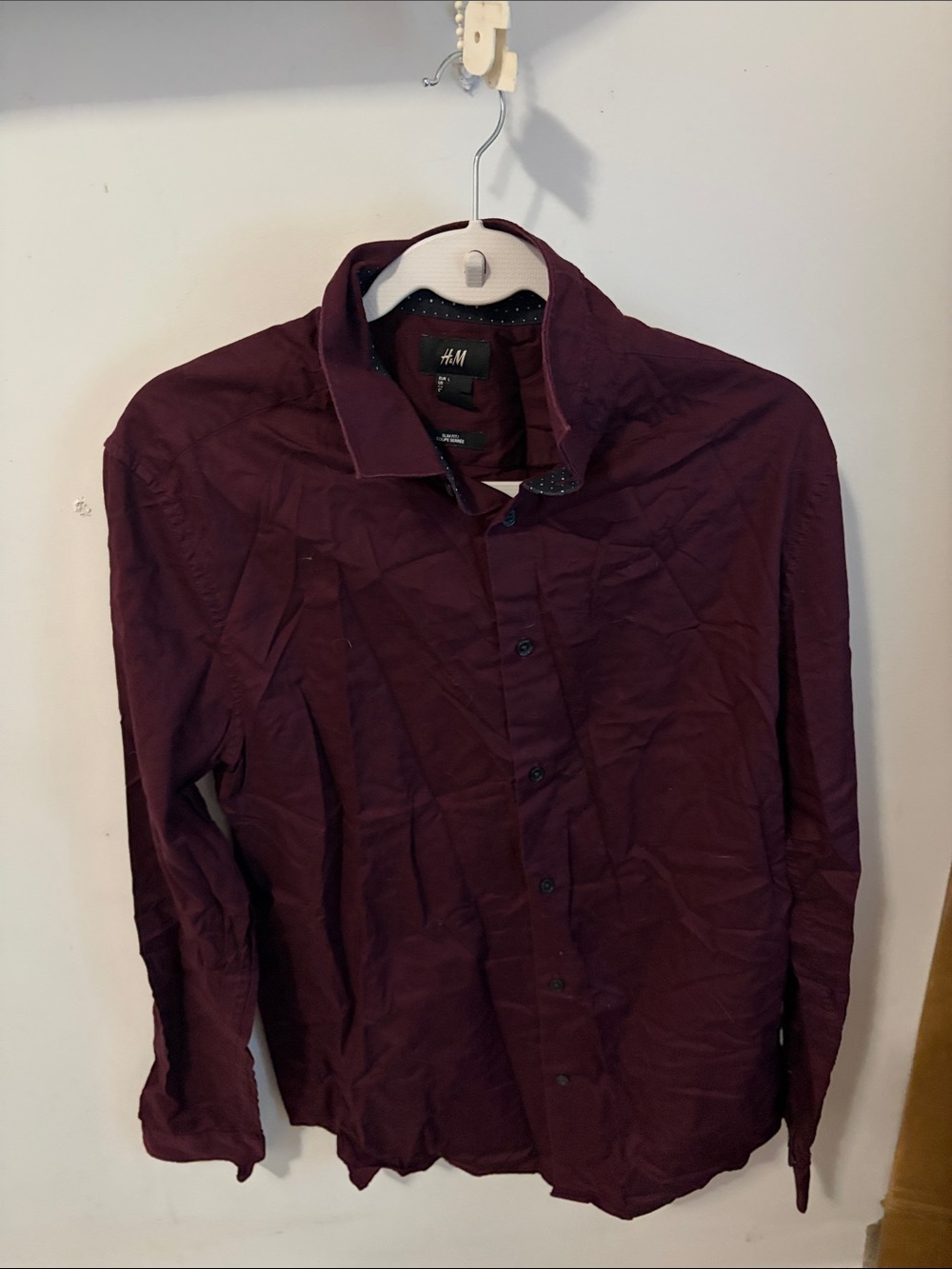 H&M Men's Burgundy Long-Sleeve Button Shirt